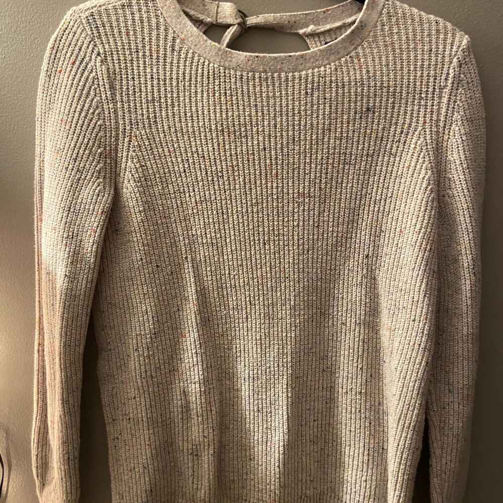 American Eagle Sweater!